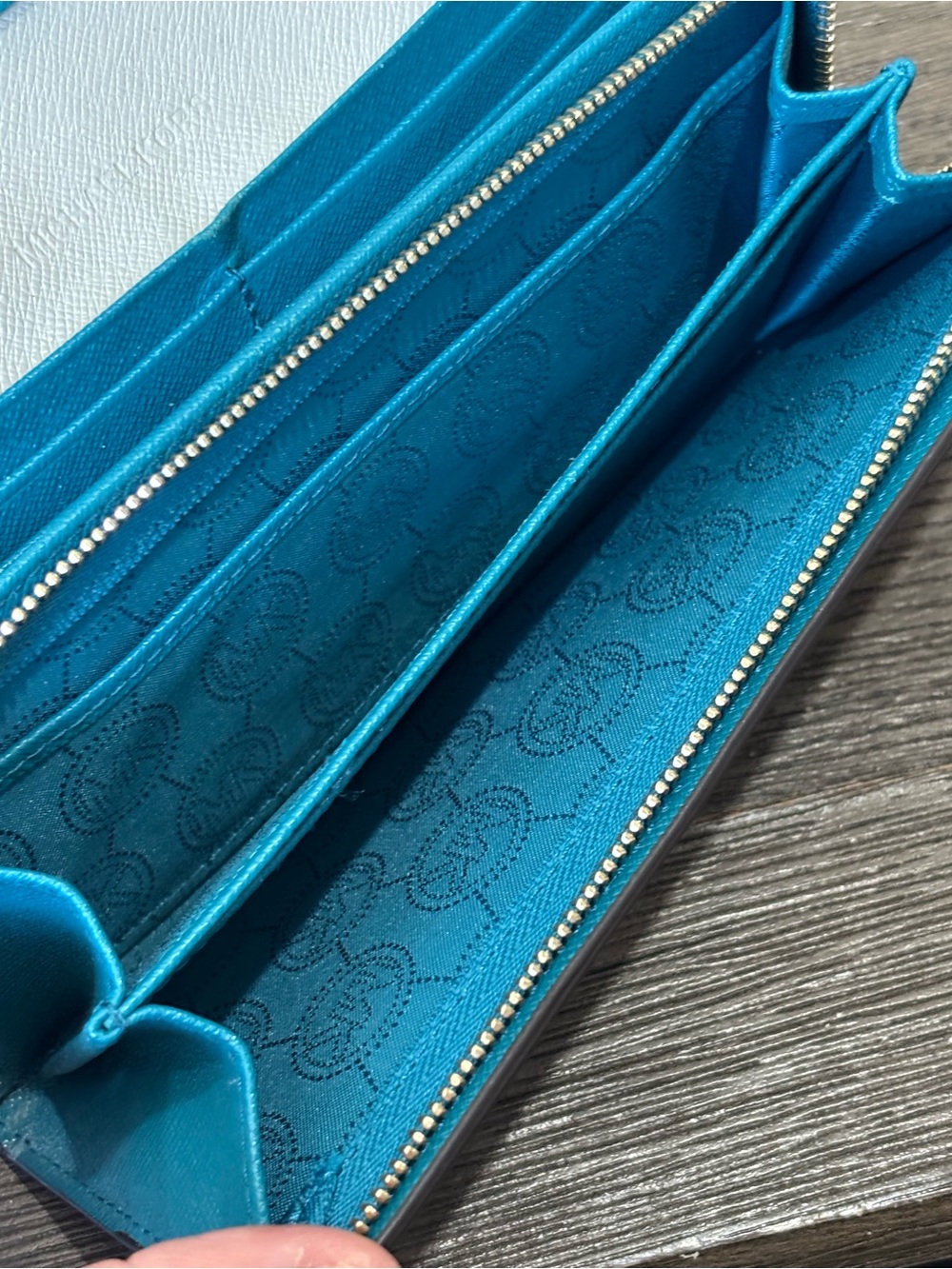 Michael Kors • Fulton Saffiano Leather Wallet • Navy | Teal | White - Picture 8 of 15